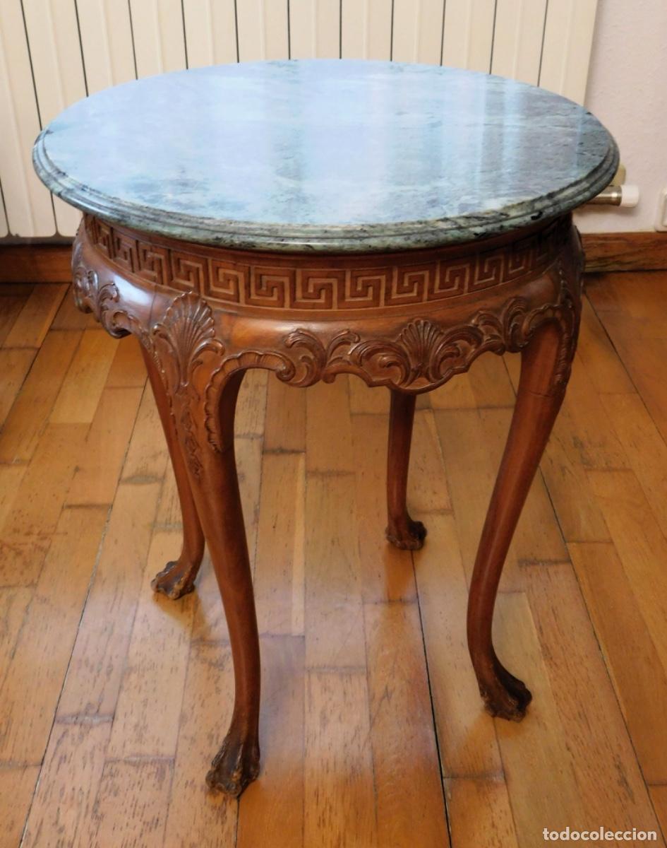 Antig&uuml;edades: Mesa auxiliar redonda Estilo Rococo Luis XV
