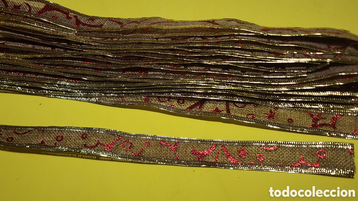 Antig&uuml;edades: Lote 17 Tiras Cinta Malla Dorada con Foil Metalizado Rojo (35x2.5 cm) - Estrellas y Lunas