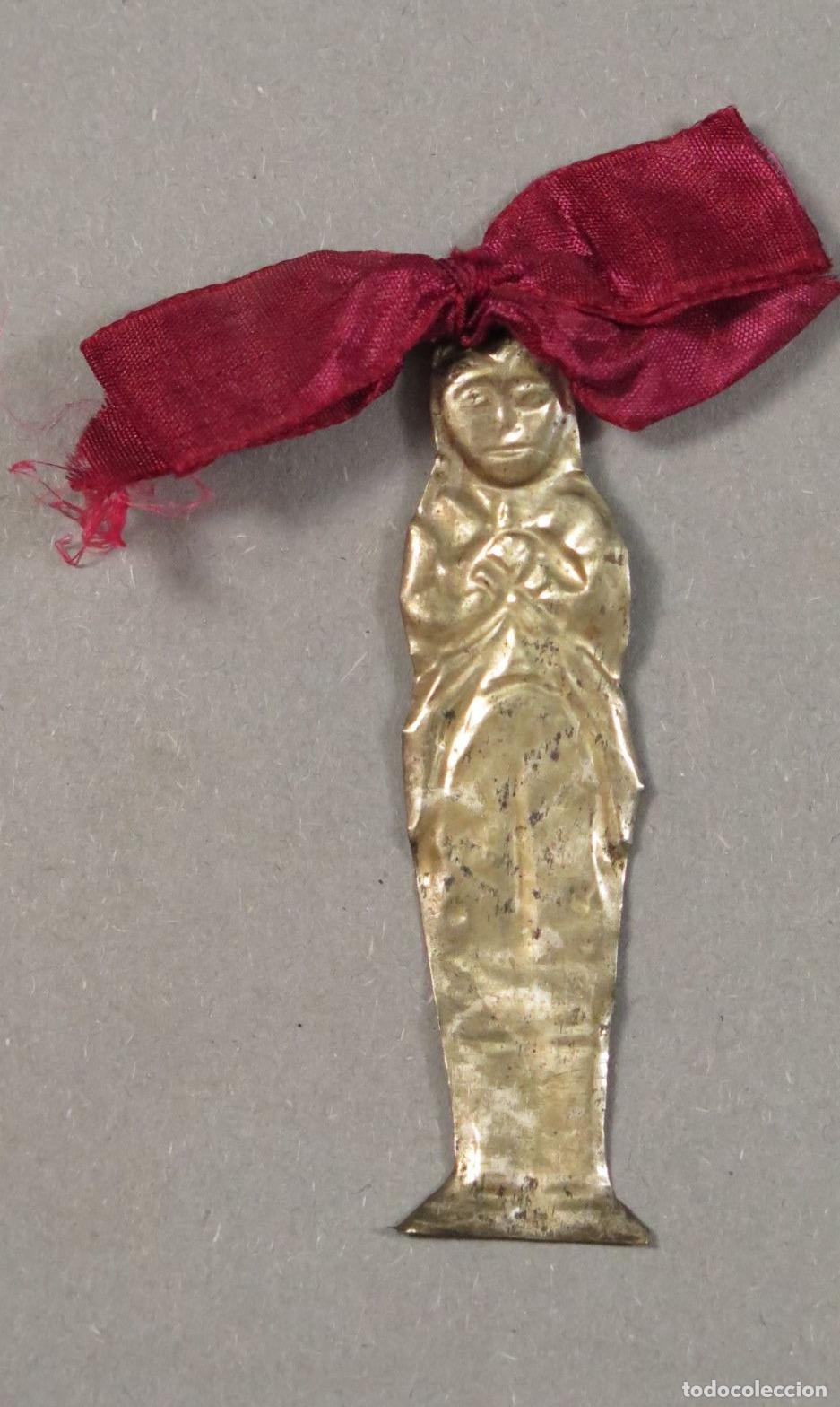 Antig&uuml;edades: EXVOTO MUJER. PLATA. SIGLO XIX