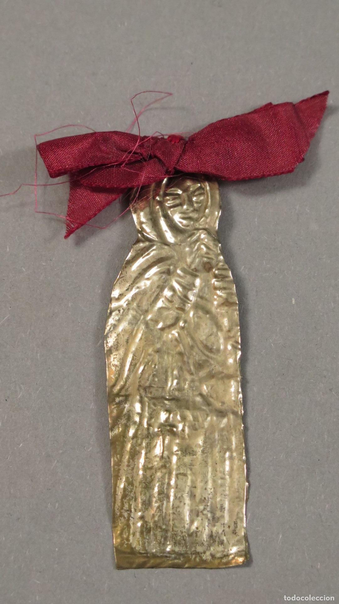 Antig&uuml;edades: EXVOTO ANCIANA. PLATA. SIGLO XIX