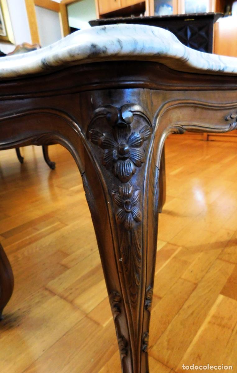 Antig&uuml;edades: Mesa auxiliar estilo rococ&oacute; Luis XV - Foto 3