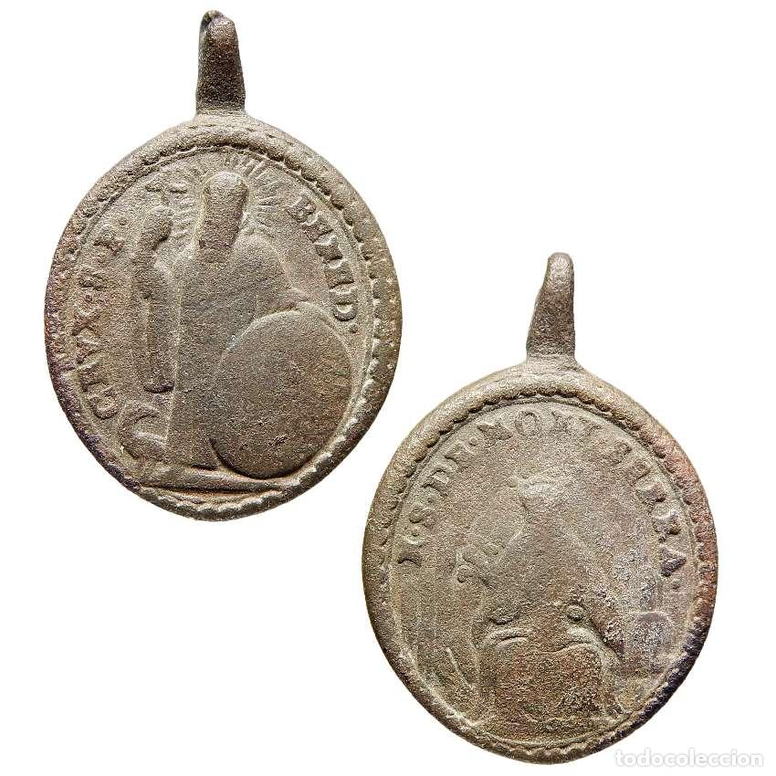Antig&uuml;edades: Medalla religiosa en metal, siglo XVIII. Cruz Benedictina. 728-M