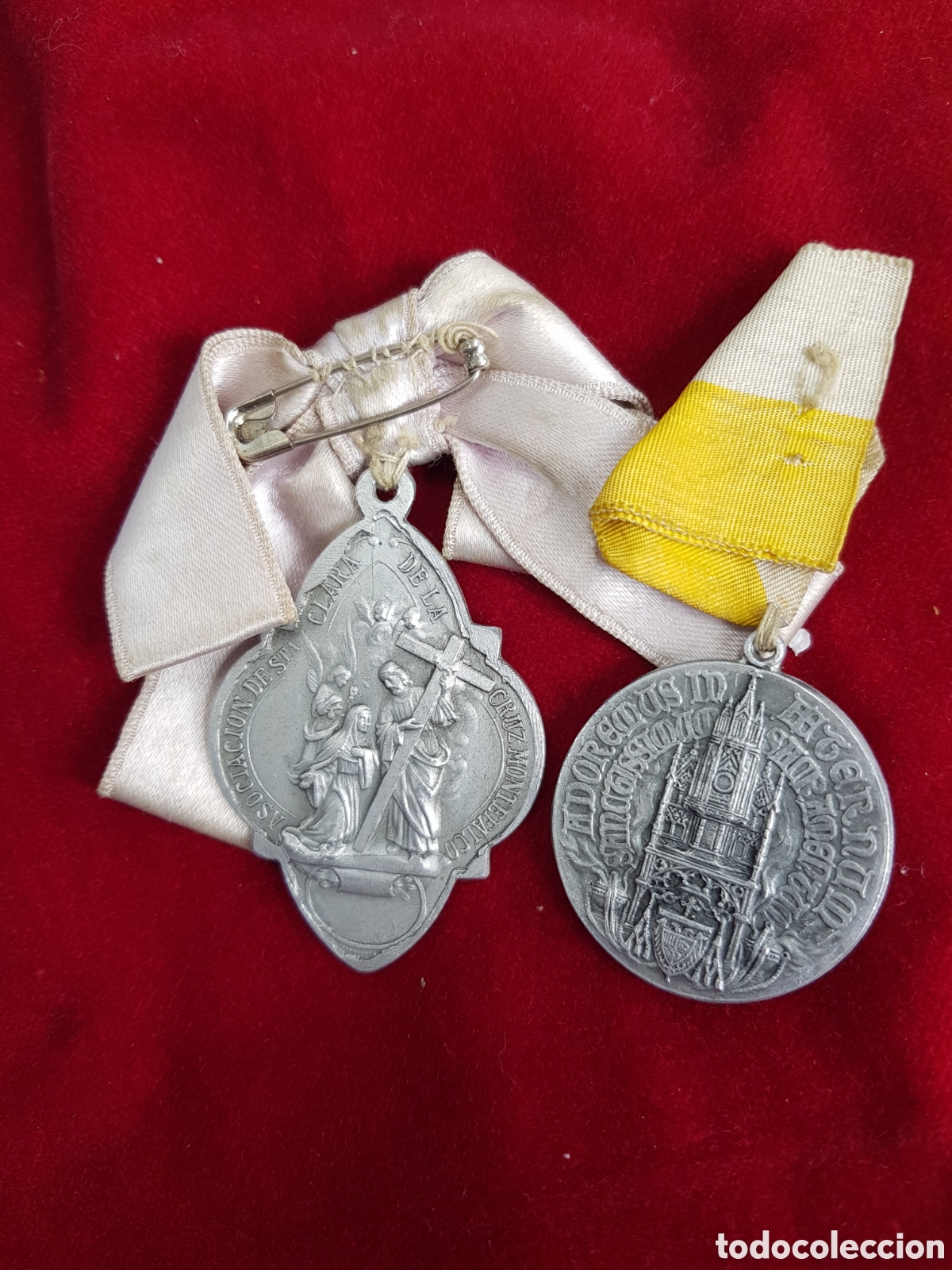 Antig&uuml;edades: ANTIGUA PAREJA DE MEDALLAS RELIGIOSAS