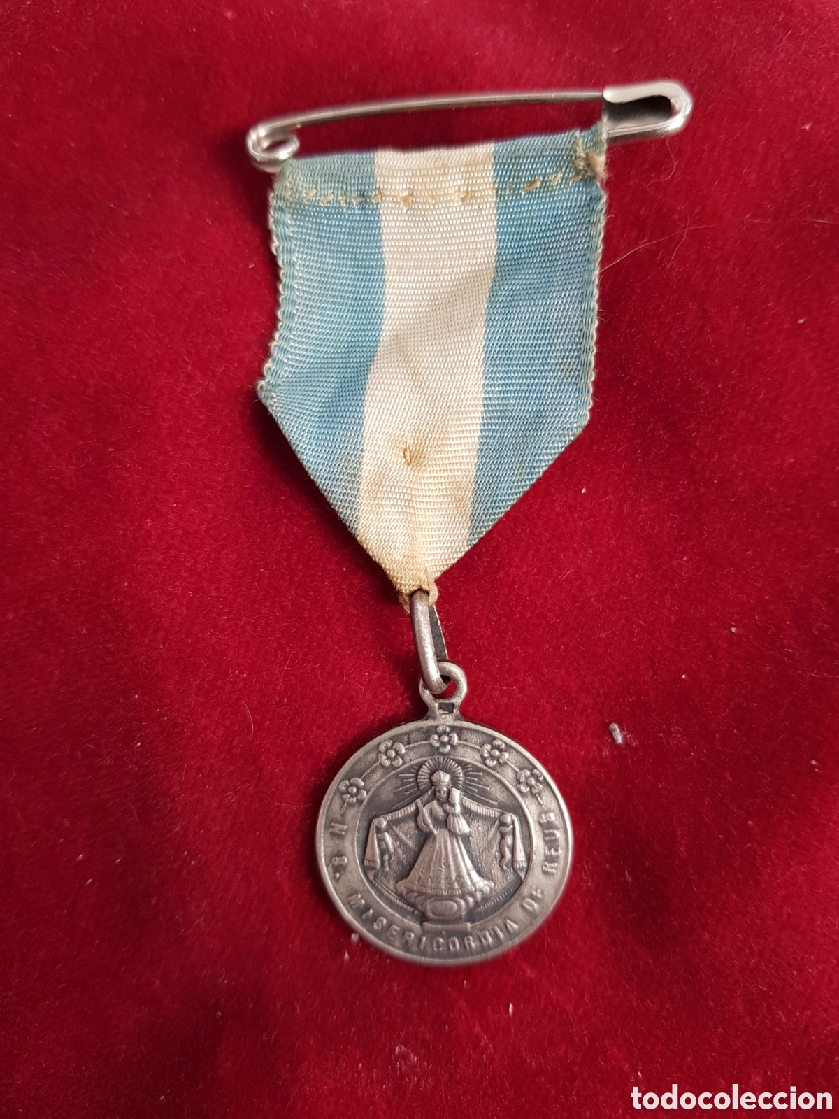 Antig&uuml;edades: ANTIGUA MEDALLA RELIGIOSA A&Ntilde;O 1941 DE LA CONCILIACION