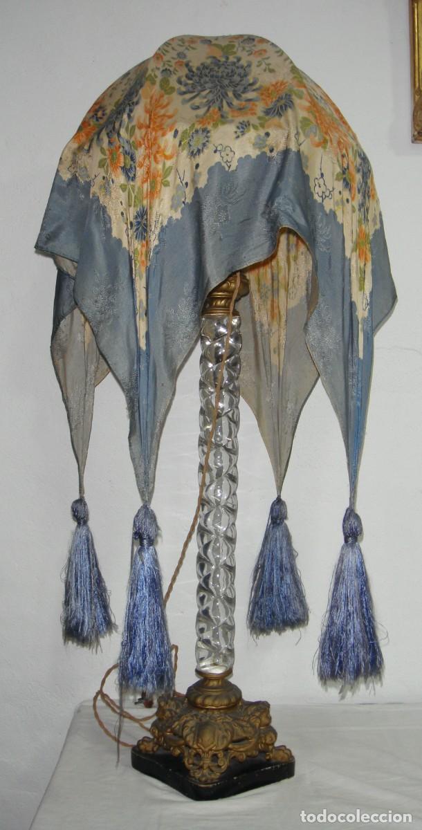 Antig&uuml;edades: Gran L&aacute;mpara de Sobremesa &middot; Cristal y Metal Dorado &middot; ca. 1890&ndash;1920 &middot; 107 cm