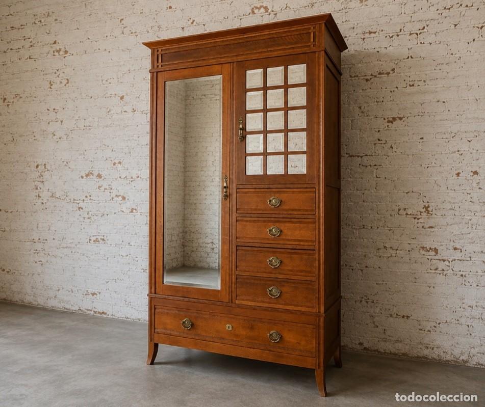 Antig&uuml;edades: Armario antiguo estilo Modernista. Mueble Armario Ropero con Espejo estilo Art Nouveau, Art Dec&oacute;.