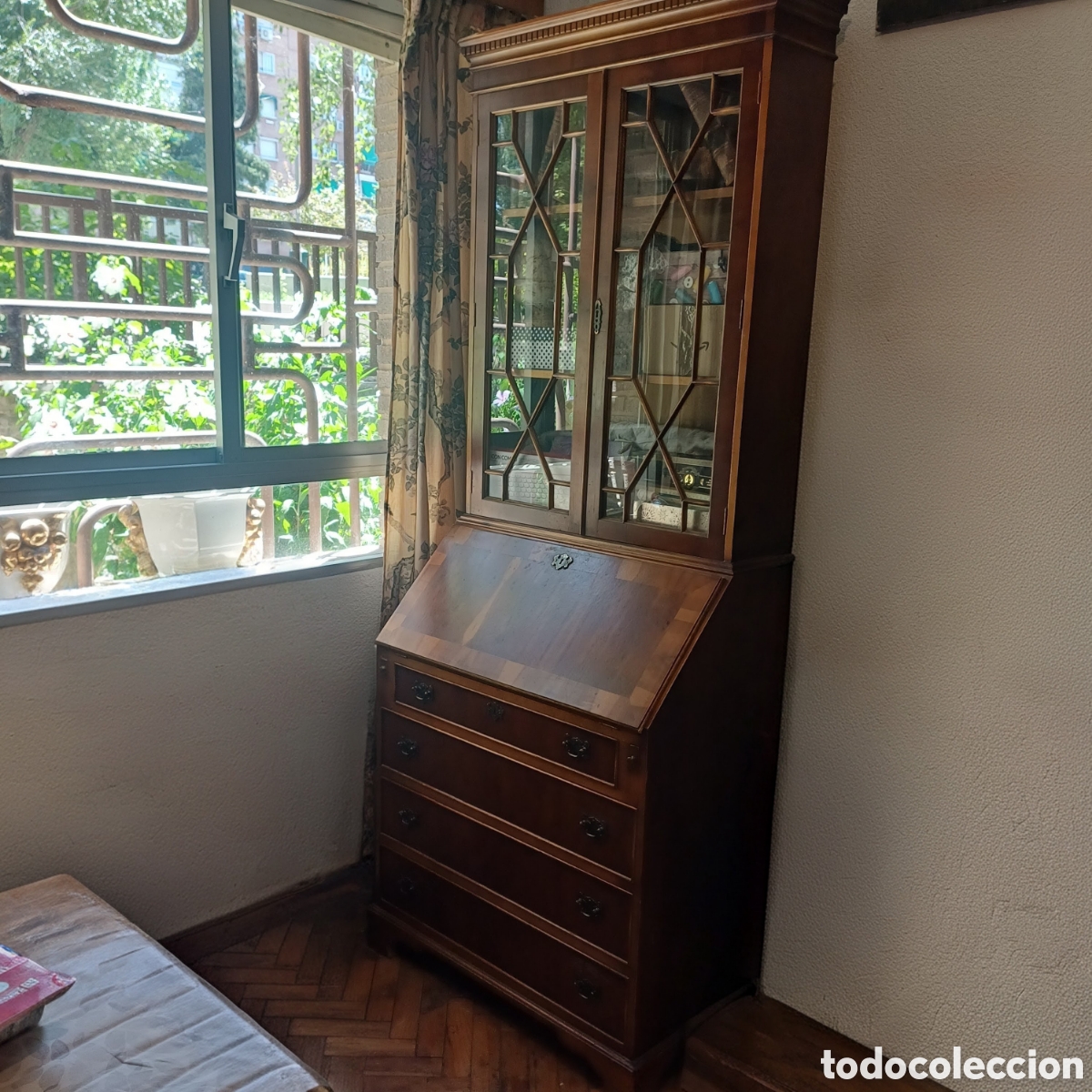 Antig&uuml;edades: Elegante Escritorio Secreter Bureau de Estilo Cl&aacute;sico con Vitrina Superior - Madera Maciza
