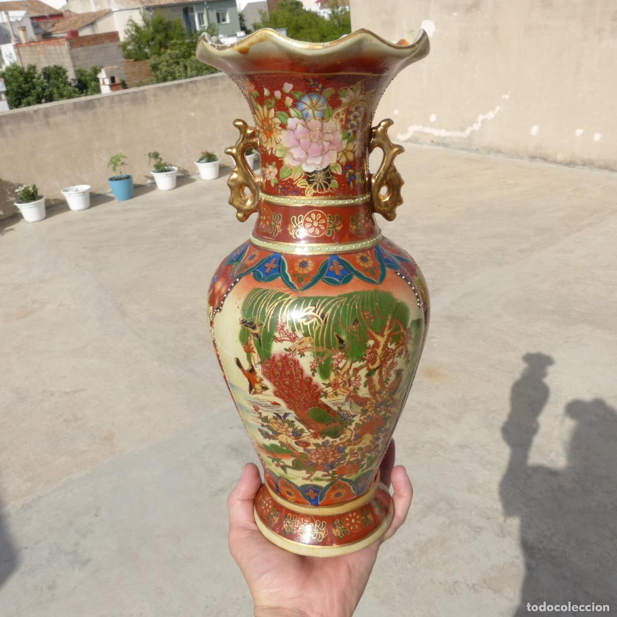 Oggetti Antichi: Jarron vintage de porcelana china, sello en base, 35cm, 1316gr.