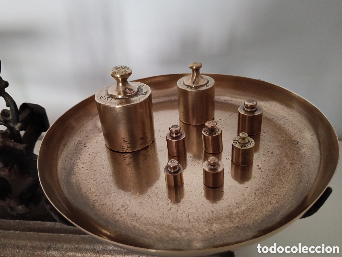 Antig&uuml;edades: Balanza bronce con pesas - Foto 2