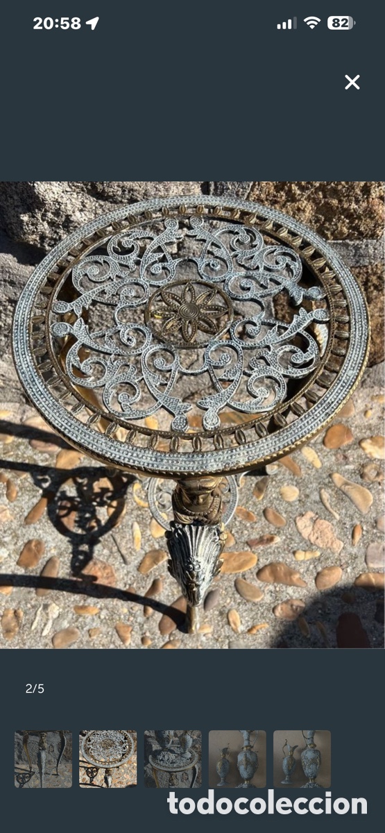 Antig&uuml;edades: Pareja de Aguamaniles de Bronce / Lat&oacute;n Patinado - Estilo Renacentista Luis XVI Vintage + Mesita
