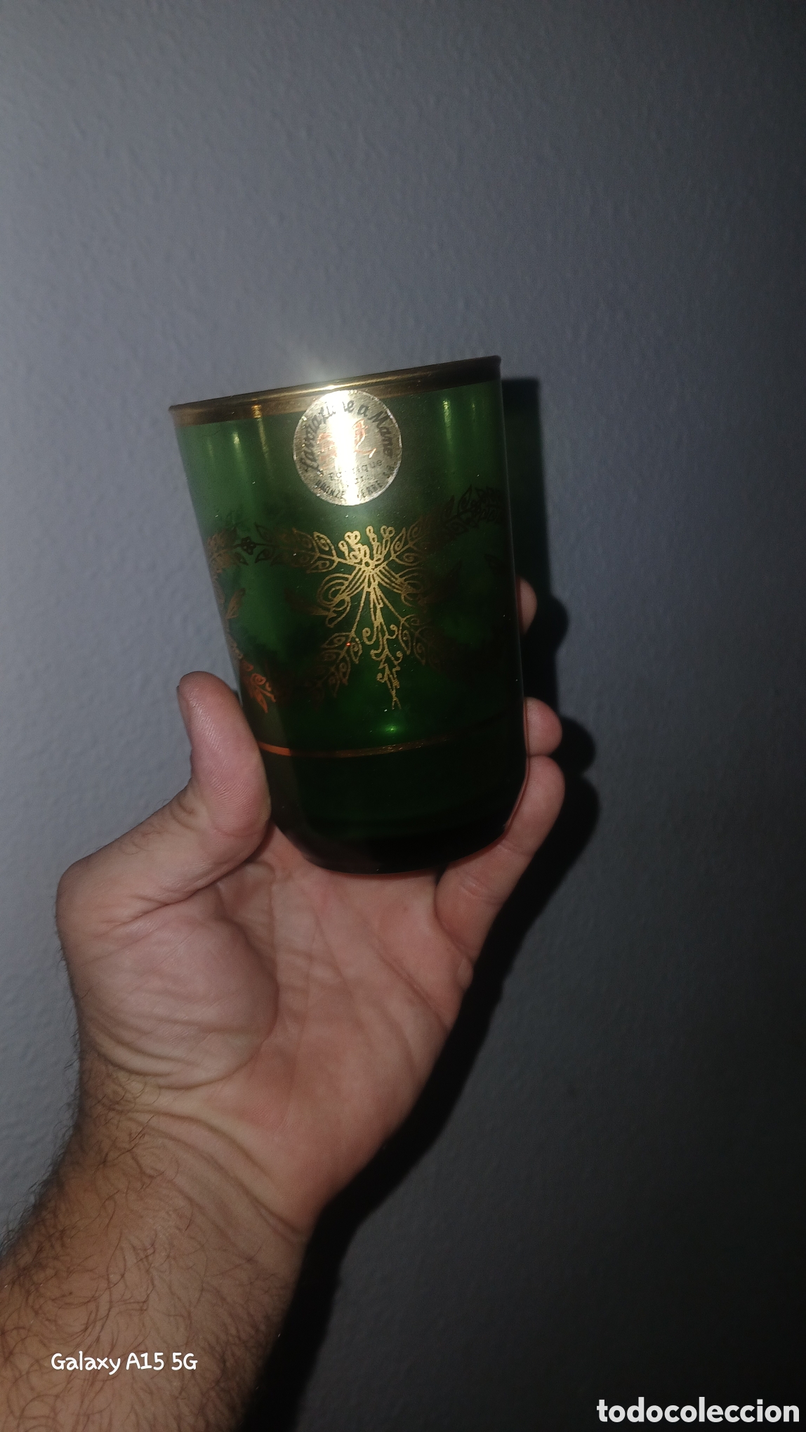 Antig&uuml;edades: Lote de 6 vasos dorados y 6 verdes y dorados antiguos ,hechos a mano