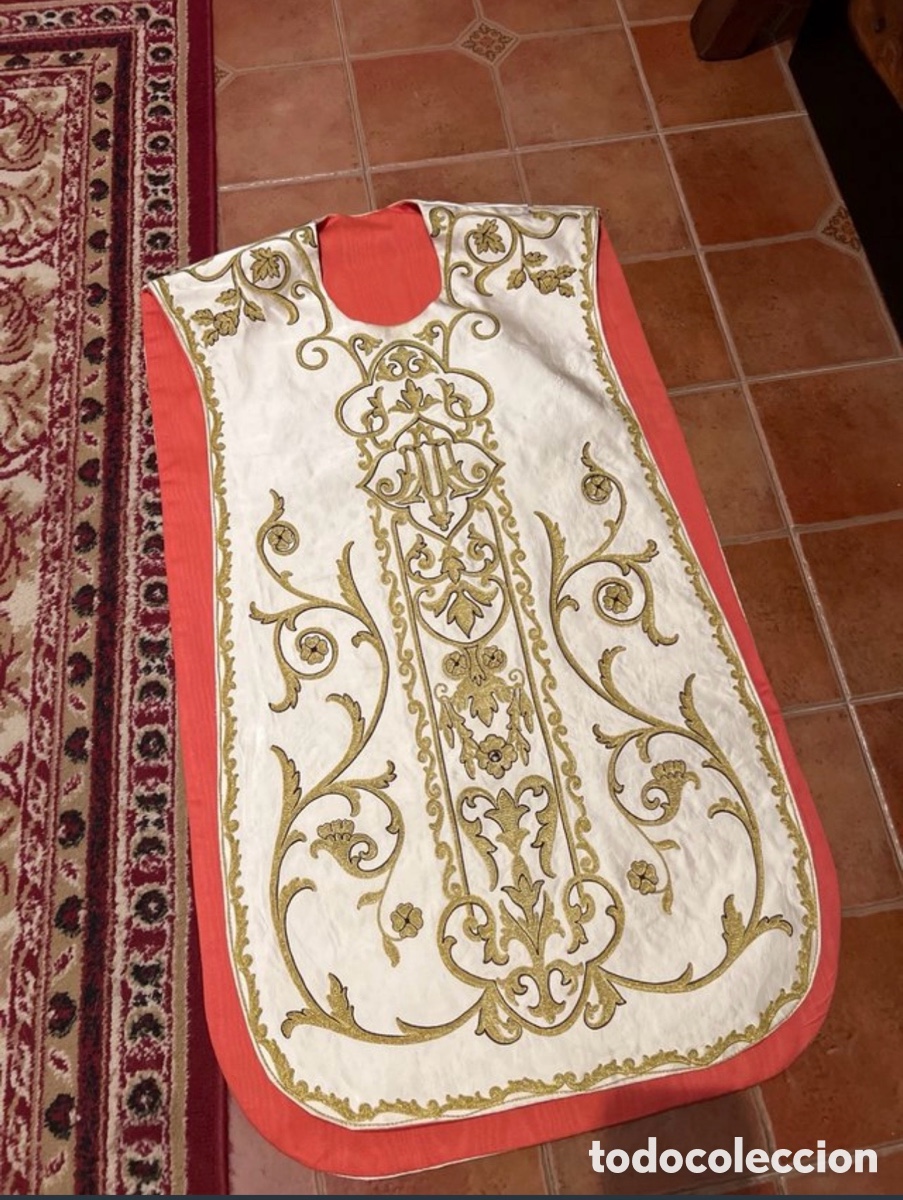 Antig&uuml;edades: Casulla sacerdote bordada en oro - Foto 2
