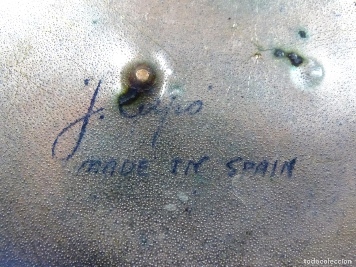 Antig&uuml;edades: PLATO CON ESMALTE DE AUTOR. J. CAP&Oacute; ? - Foto 7