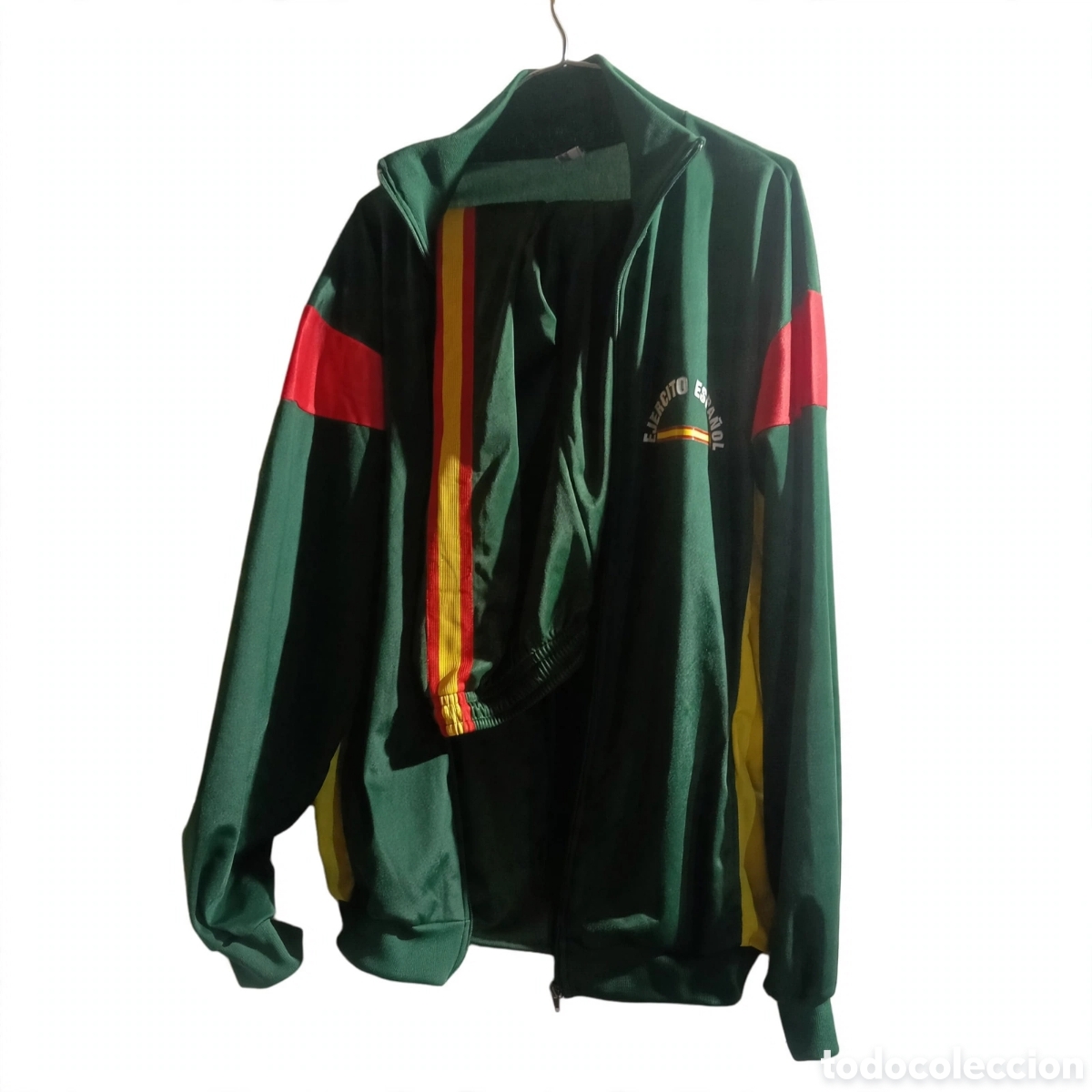 Antig&uuml;edades: Vendo ch&aacute;ndal original del Ej&eacute;rcito Espa&ntilde;ol vintage. - Chaqueta talla 4 - Pantal&oacute;n talla 3 - Color