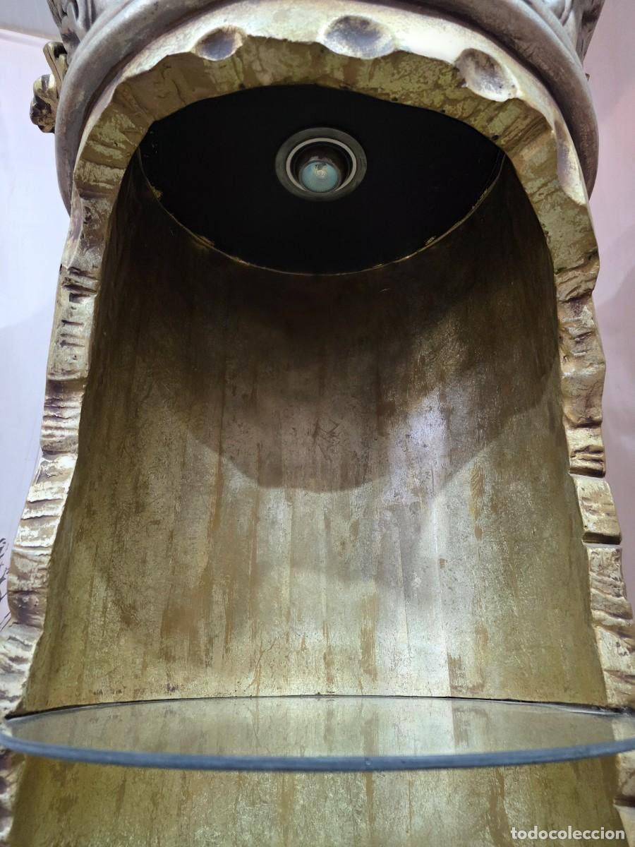 Antig&uuml;edades: Vitrina decorativa con forma de columna - Foto 7