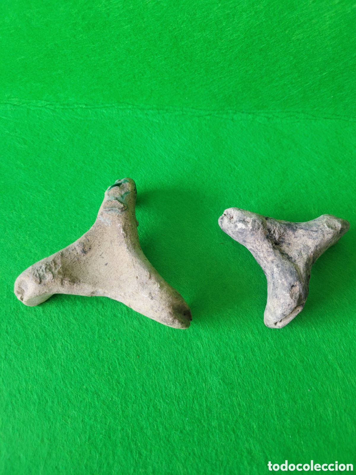 Antig&uuml;edades: PAREJA DE ANTIGUOS SOPORTES DE HORNO CERAMICO