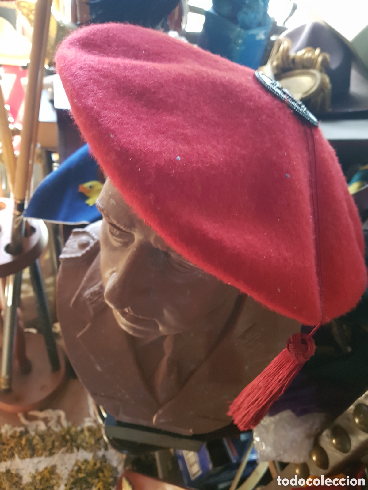 Antig&uuml;edades: ANTIGUA BOINA DE GALA GUARDIAPERSONAL INTERIOR DEL GENERAL&Iacute;SIMO DEL PARDO