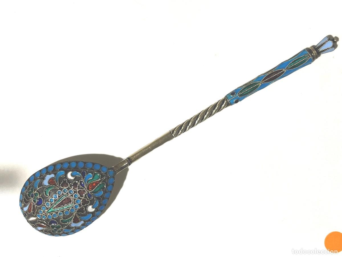 Antig&uuml;edades: 1899&ndash;1908 Cuchara imperial rusa plata de ley y esmalte cloisonn&eacute;.Vasily Agafonov probable