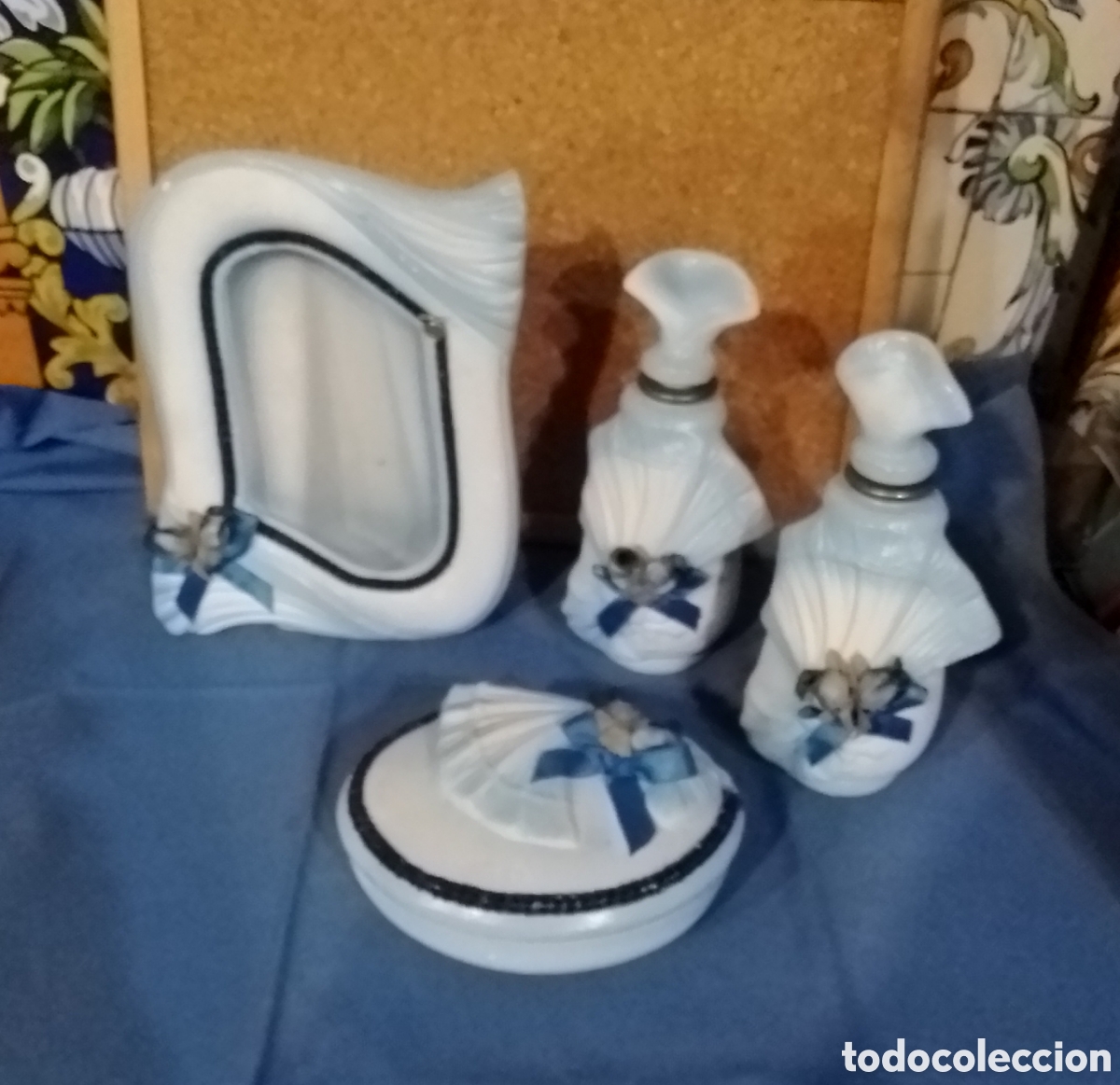 Antig&uuml;edades: Conjunto de tocador de cer&aacute;mica
