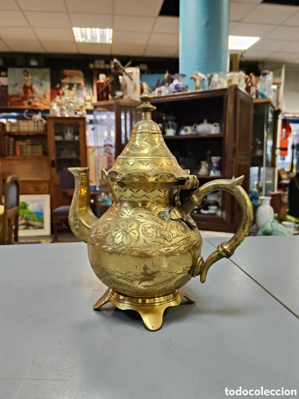 Antig&uuml;edades: tradicional de lat&oacute;n o bronce (posiblemente de estilo marroqu&iacute;