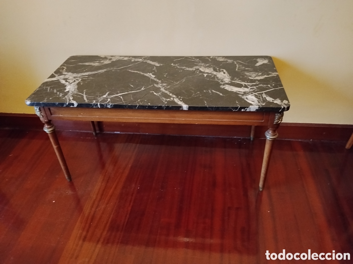 Antig&uuml;edades: Mesa auxiliar antigua estilo Napole&oacute;n III