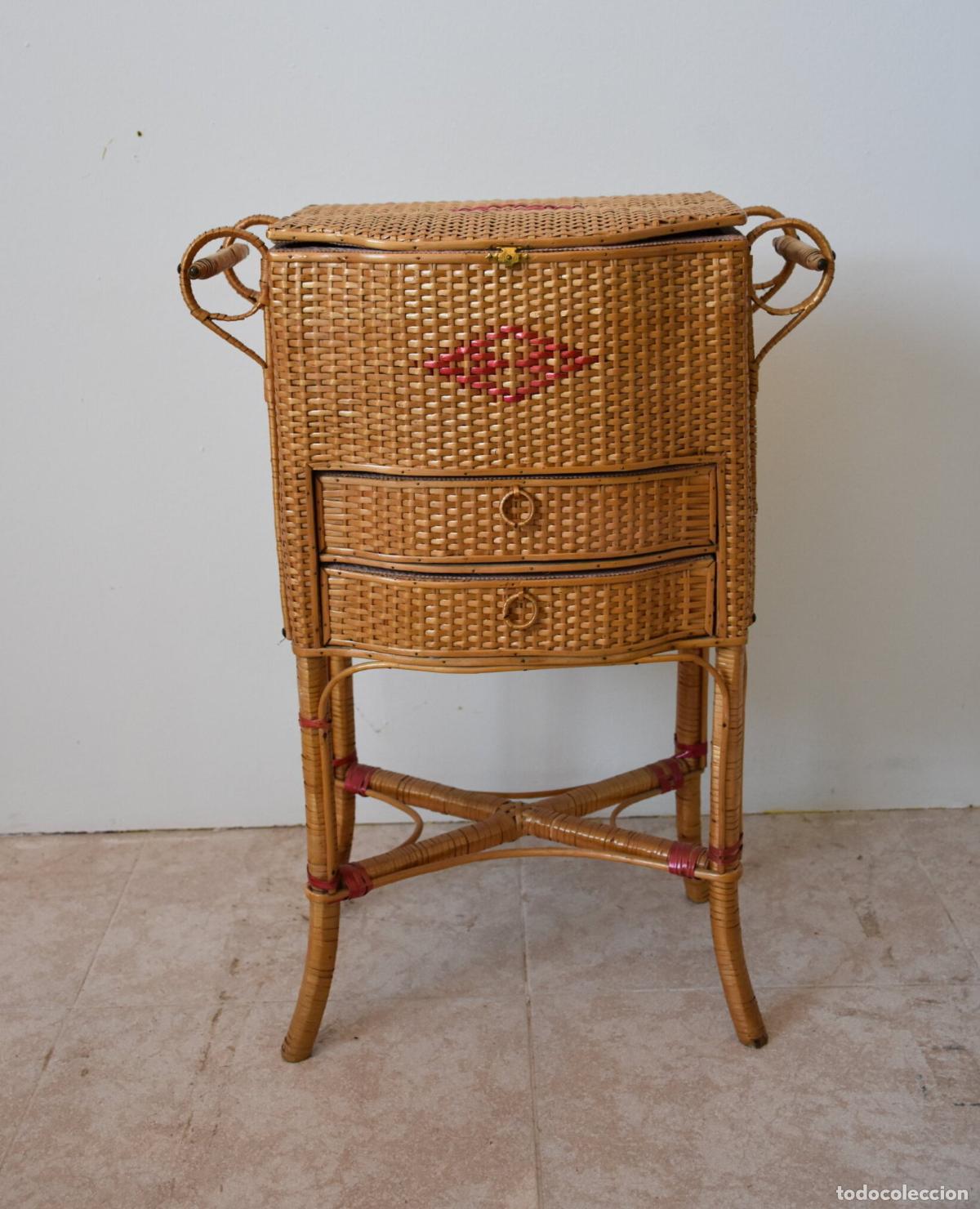 Antig&uuml;edades: Costurero Vintage de mimbre