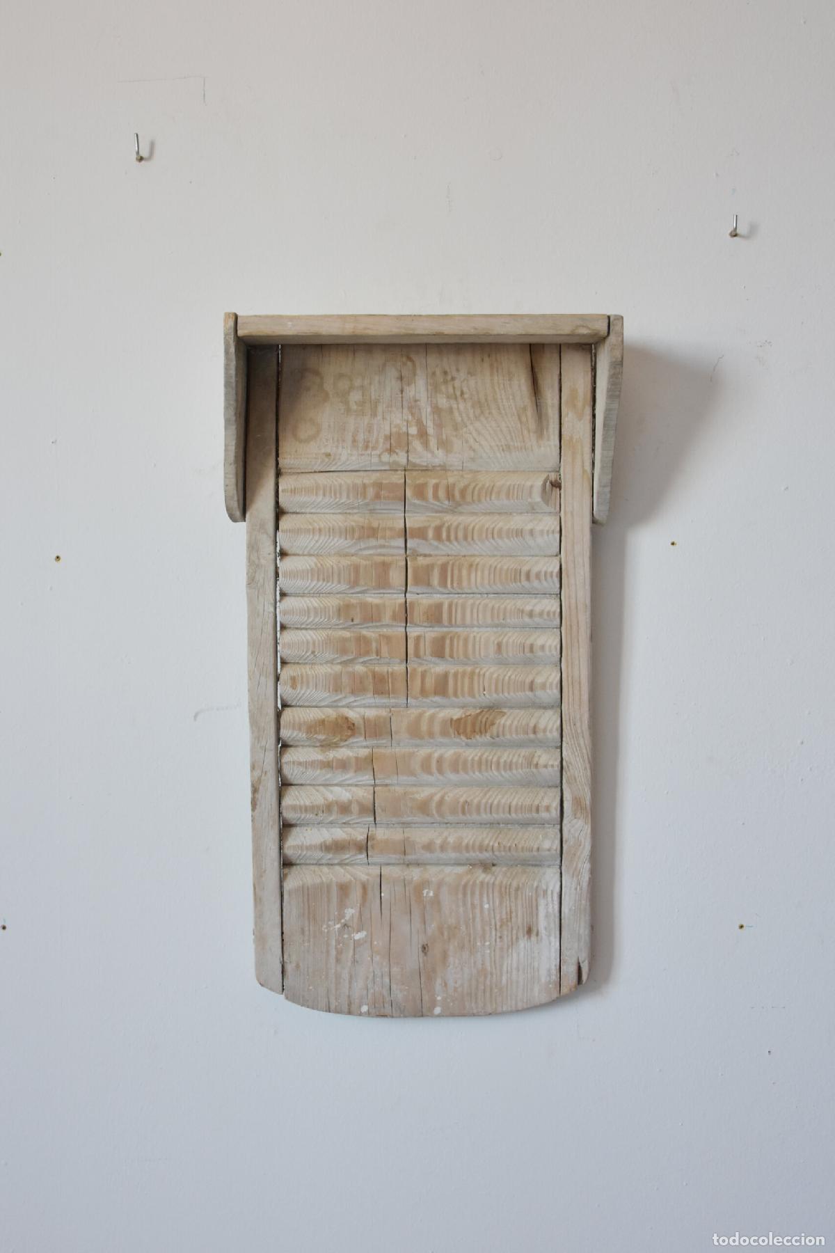 Antig&uuml;edades: Antigua tabla de lavar de madera rustica