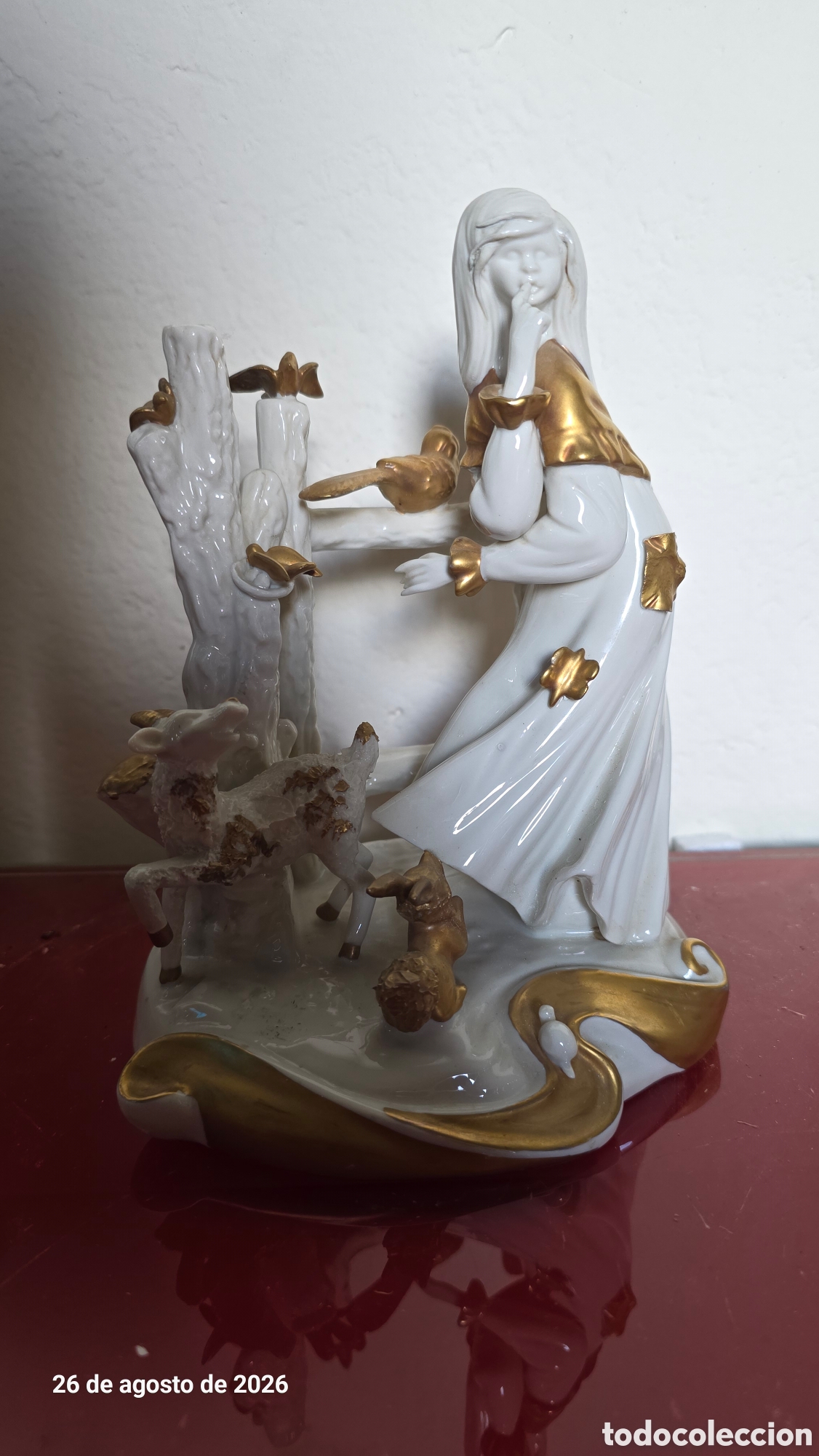 Antig&uuml;edades: Figura porcelana gallega galos