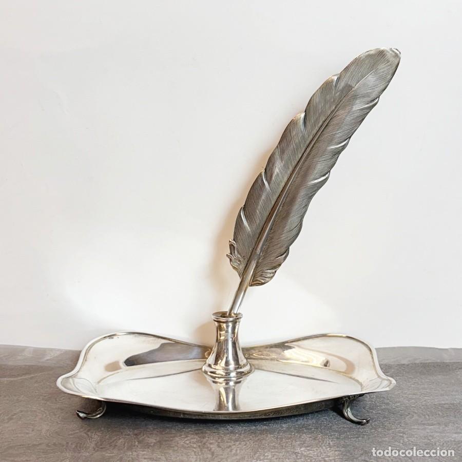 Antig&uuml;edades: Escritorio y Pluma, Plata de Ley