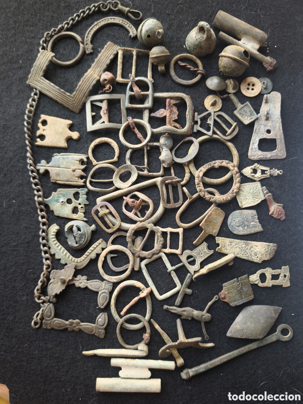 Antig&uuml;edades: Gran lote piezas antiguas hebillas conteras medieval y m&aacute;s &eacute;pocas