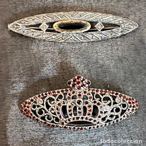 Antig&uuml;edades: Lote de Dos Broches de Plata de Ley