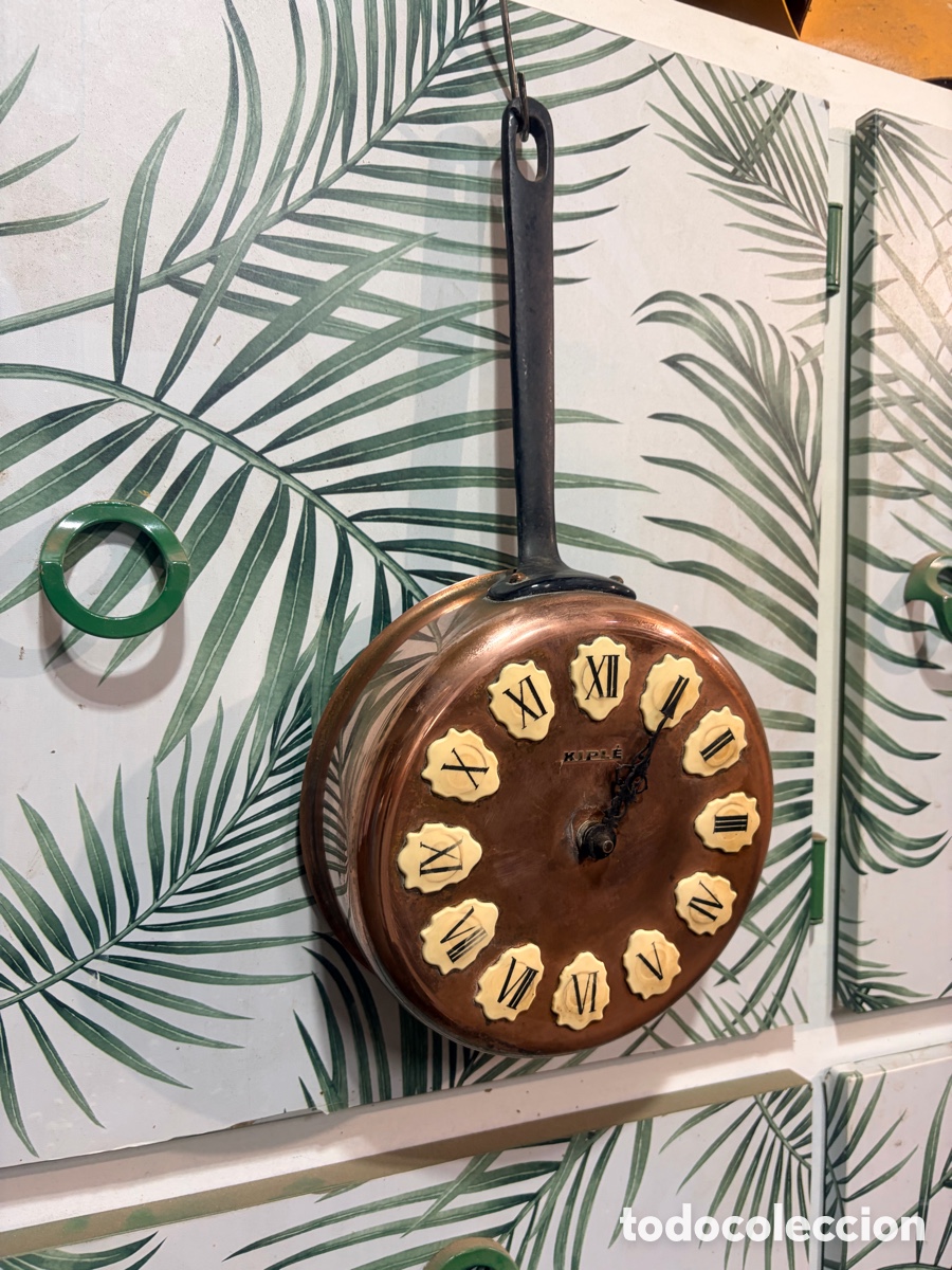 Antig&uuml;edades: Antiguo reloj de pared de cobre - Foto 3