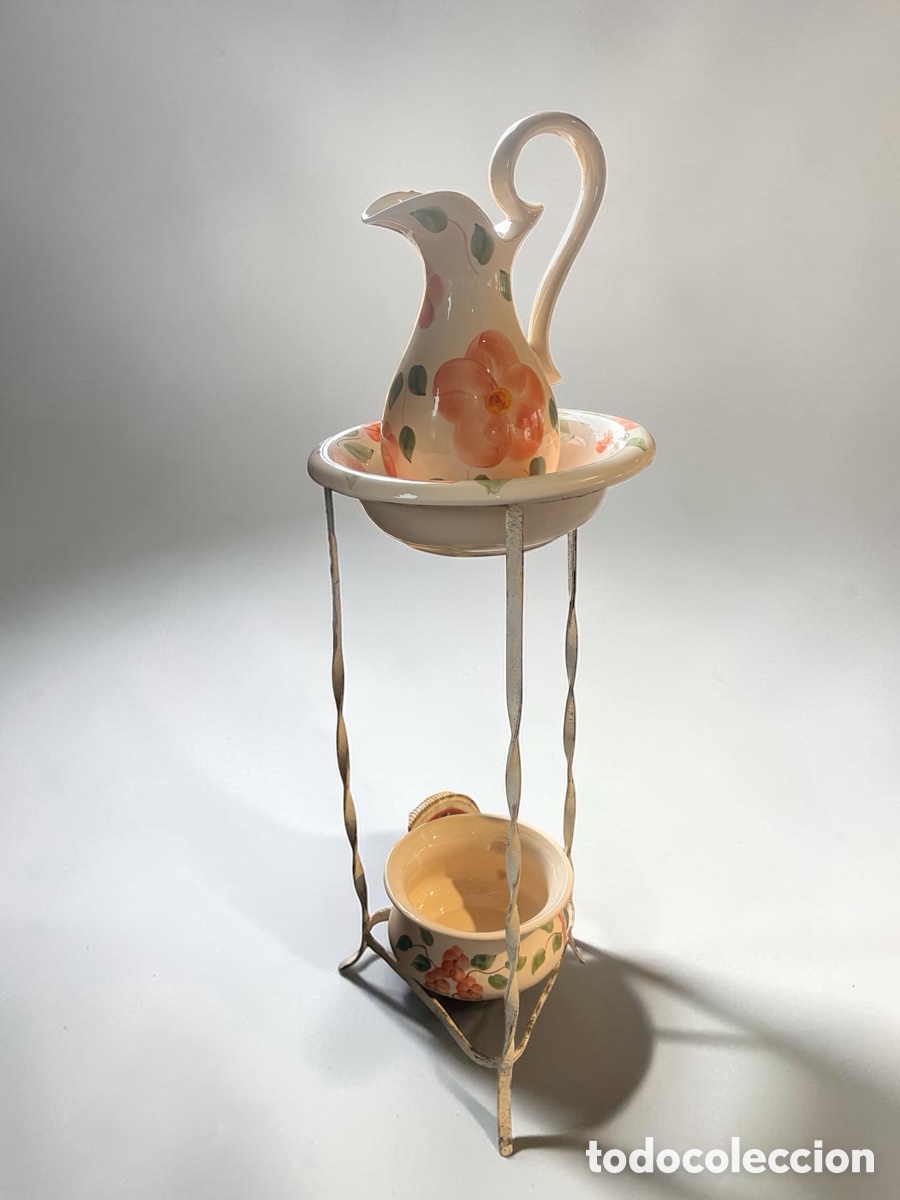 Antig&uuml;edades: Palanganero o lavabo antiguo con sus piezas cer&aacute;micas