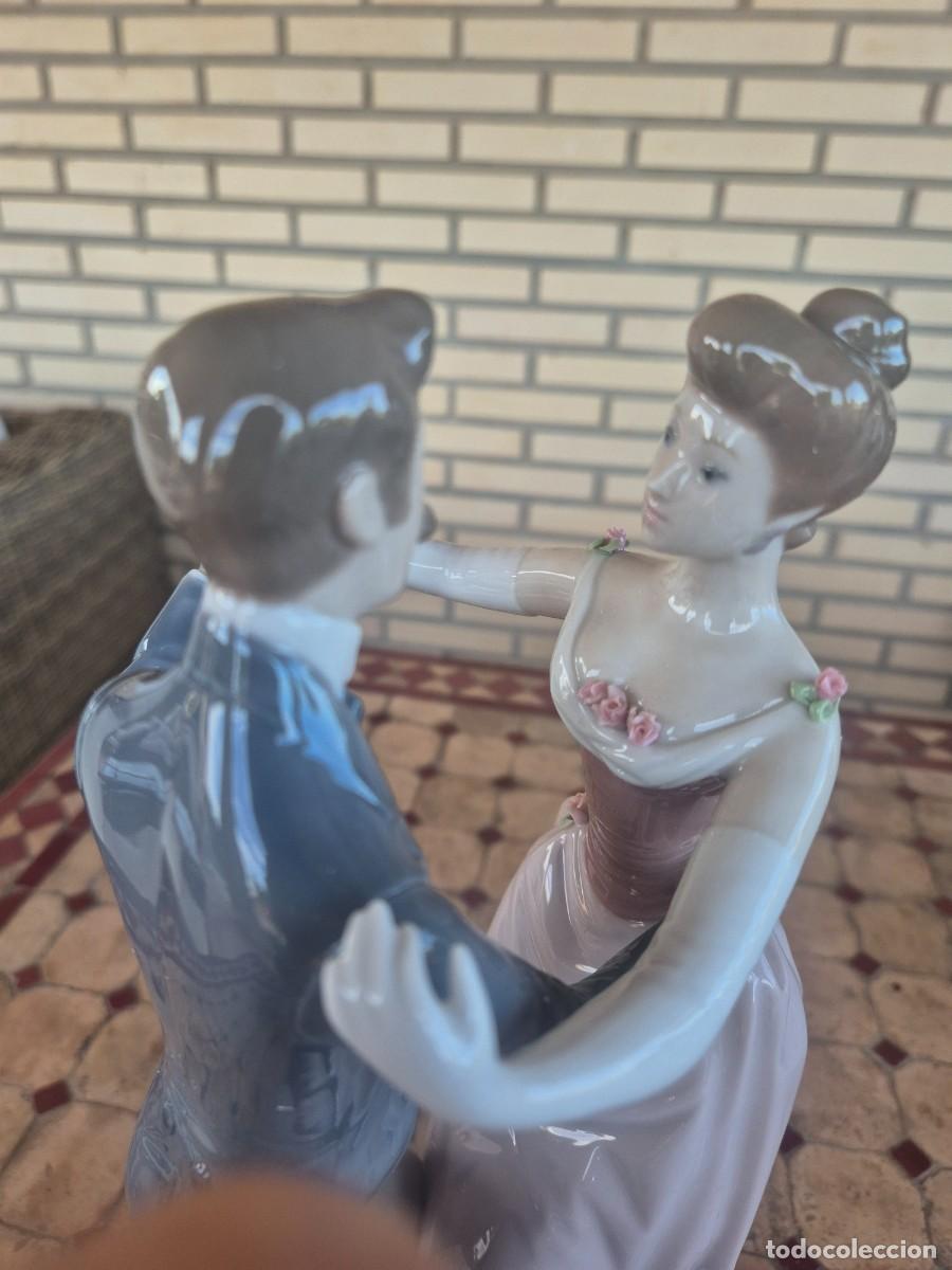 Antig&uuml;edades: Lladr&oacute;. Pareja de &eacute;poca bailando. - Foto 2