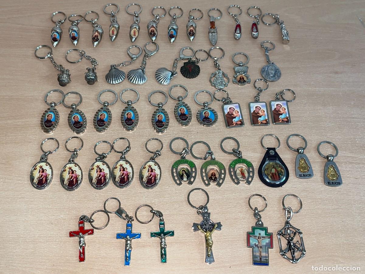Antig&uuml;edades: 14- Lote 48 Llaveros vintage Plateados motivos religiosos cruces vieiras bellotas santos v&iacute;rgenes...
