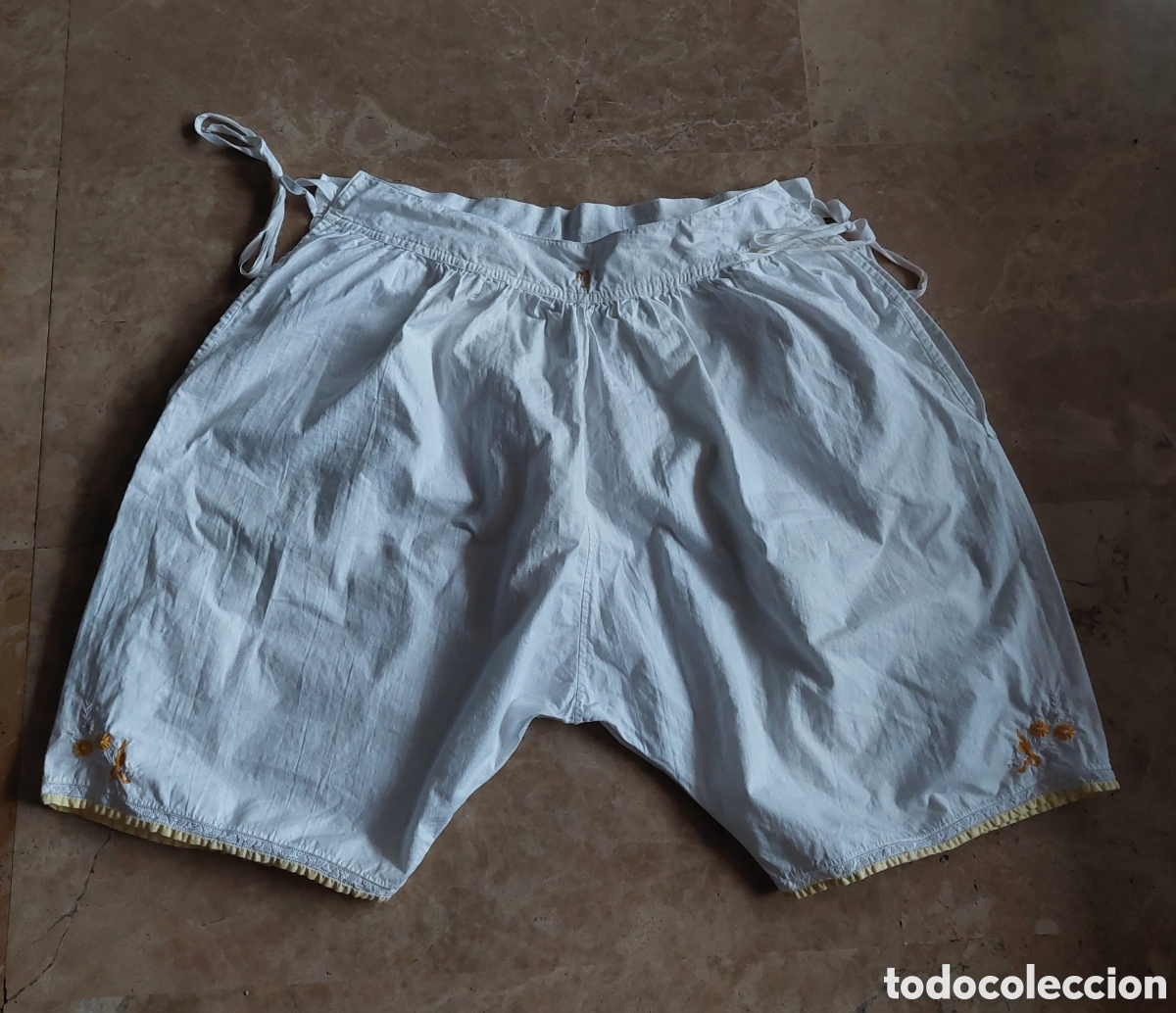 Antig&uuml;edades: Calzones enaguas pantalon antiguos