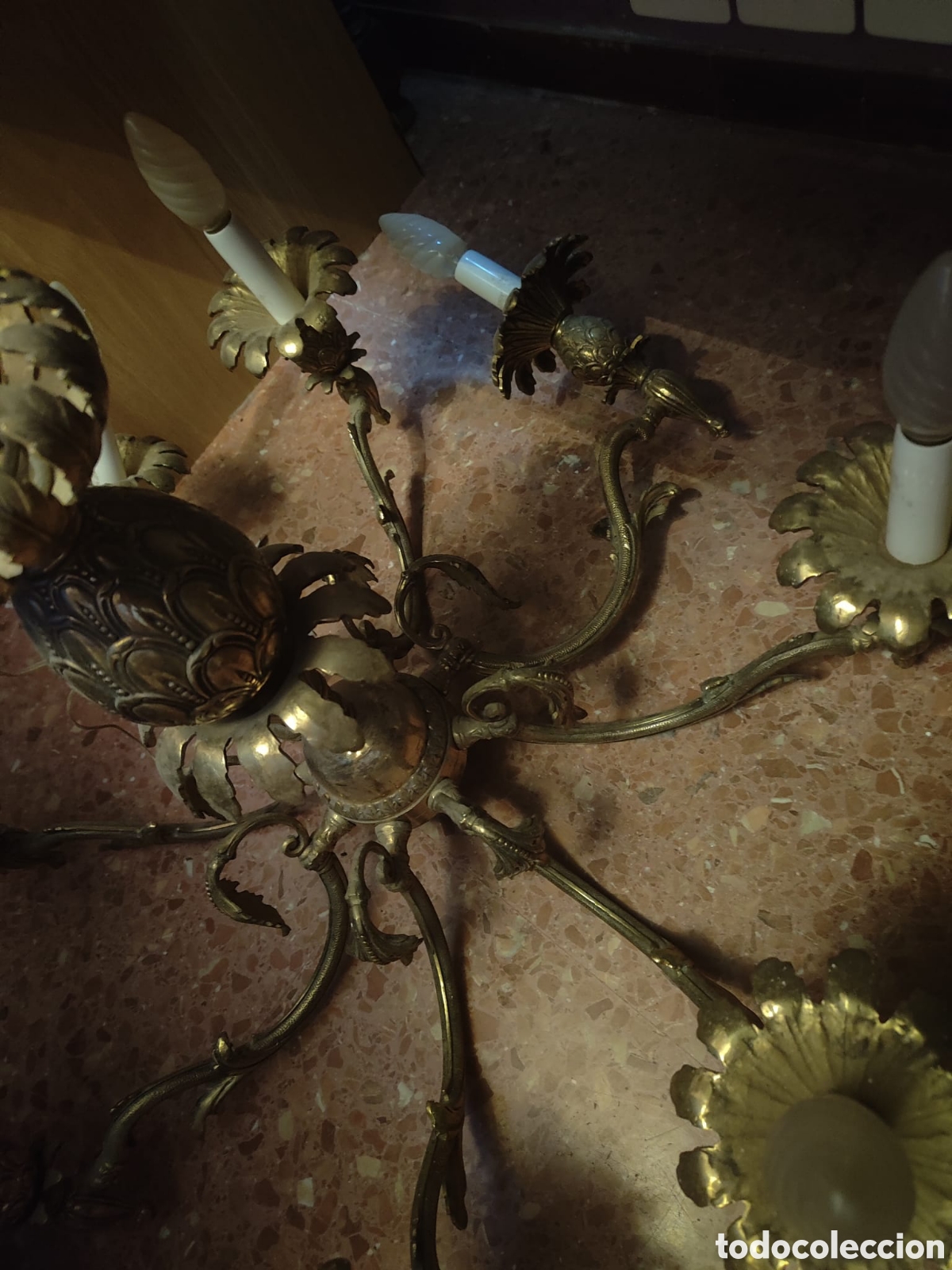 Antig&uuml;edades: Lampara de ara&ntilde;a de bronce - Foto 2