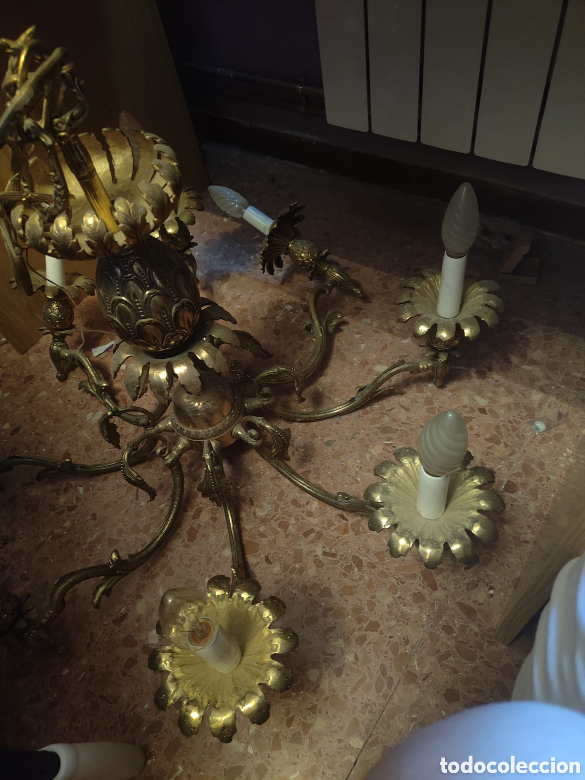 Antig&uuml;edades: Lampara de ara&ntilde;a de bronce - Foto 5