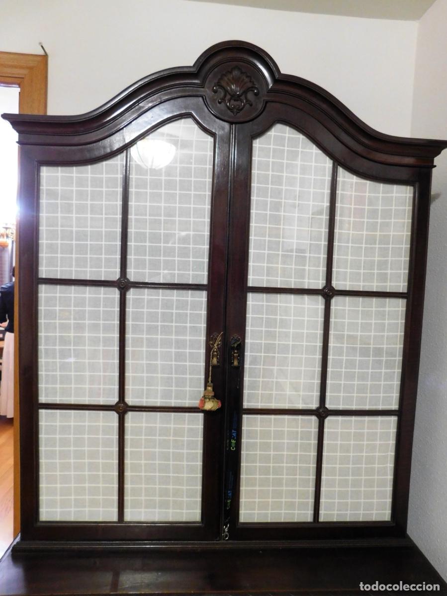 Antig&uuml;edades: Vitrina-C&oacute;moda de Estilo Portugu&eacute;s / Chipendala - Foto 3