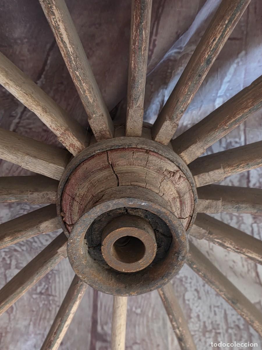 Antig&uuml;edades: Rueda de carro de madera de estilo r&uacute;stico - Foto 5