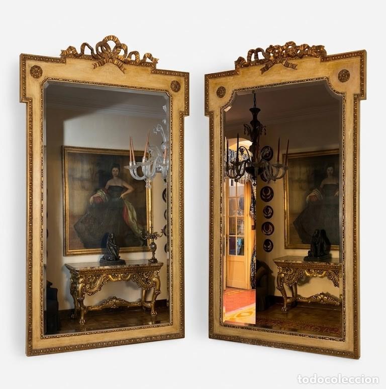 Antig&uuml;edades: PAREJA DE ANTIGUOS ESPEJOS DE ESTILO NEOCL&Aacute;SICO. MADERA POLICROMADA. FRANCIA. SIGLO XX.