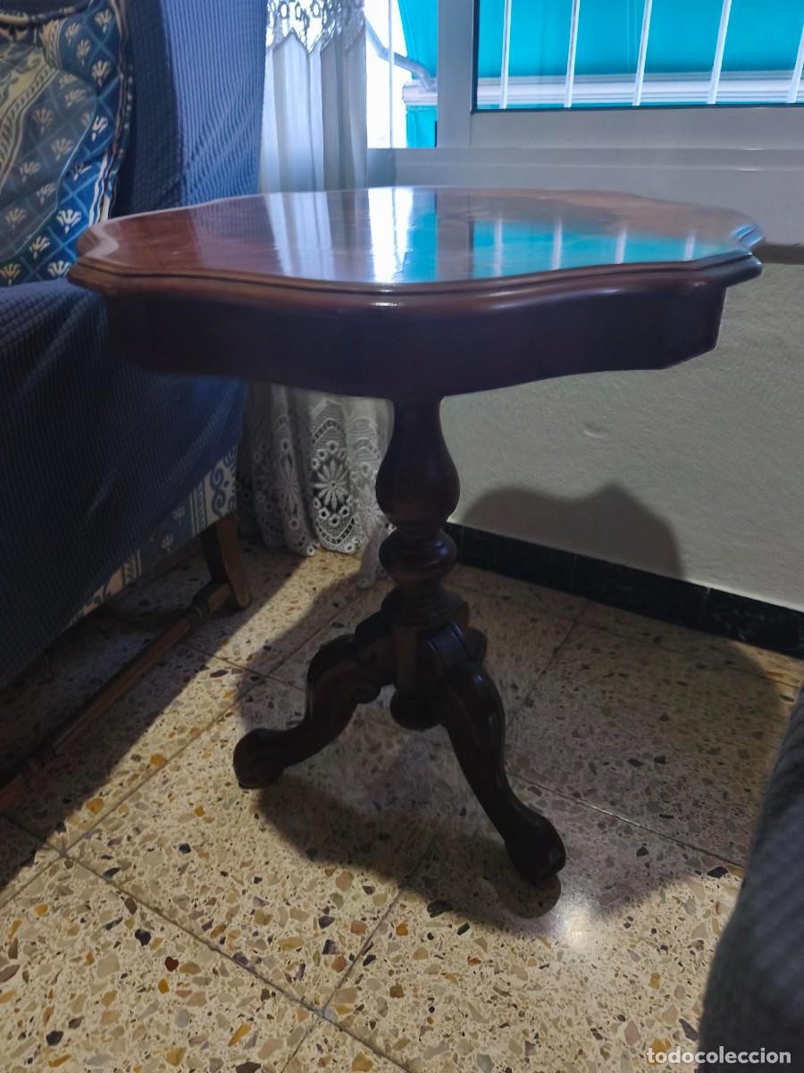 Antig&uuml;edades: mesilla auxiliar de marqueteria - Foto 3