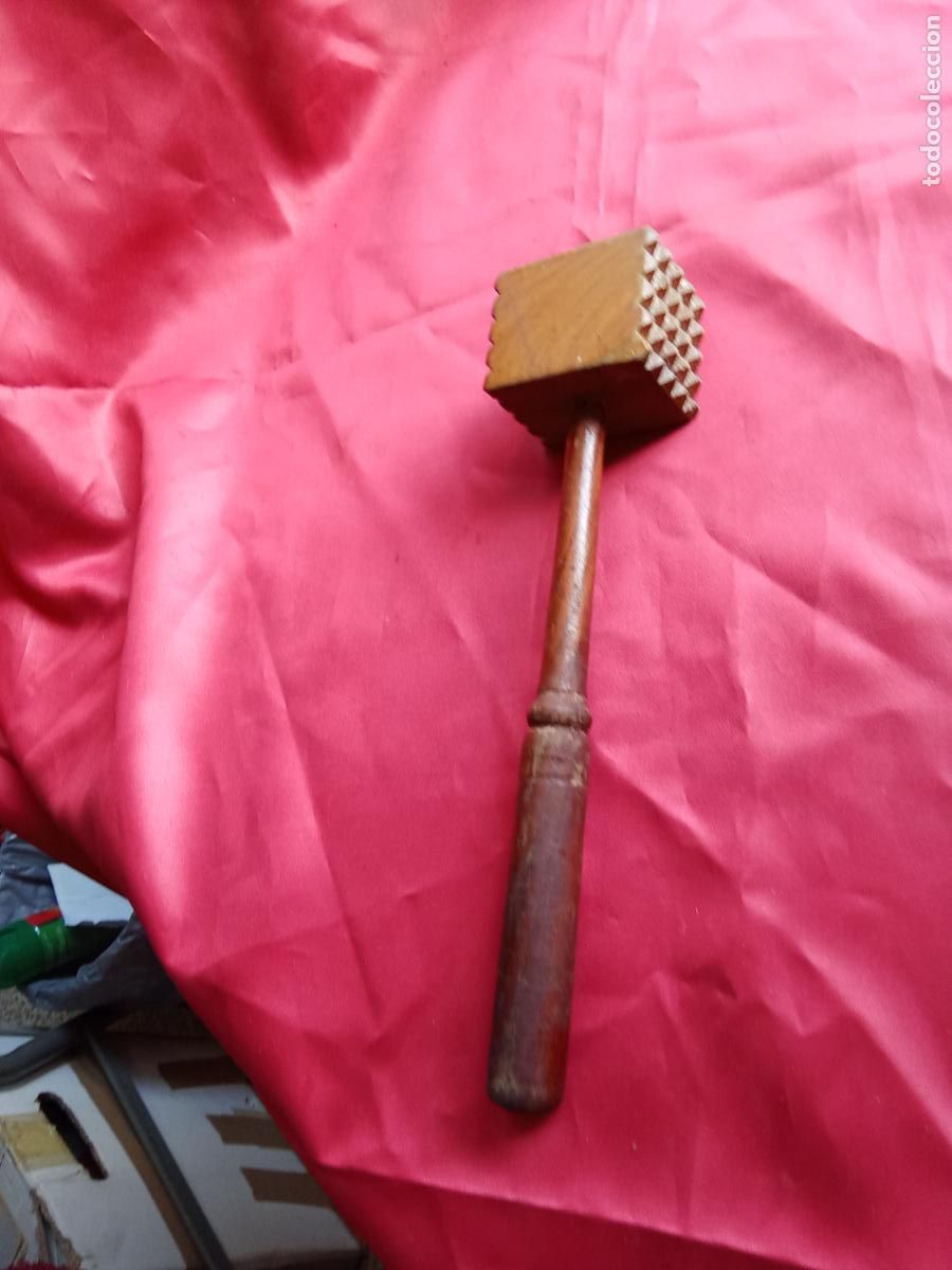 Antig&uuml;edades: Viejo mazo de madera para carne. Caja r&uacute;stico