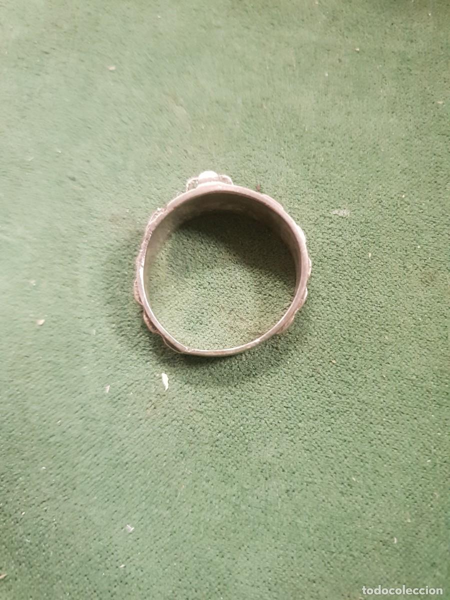 Antig&uuml;edades: Anillo de cura de plata ley - Foto 4
