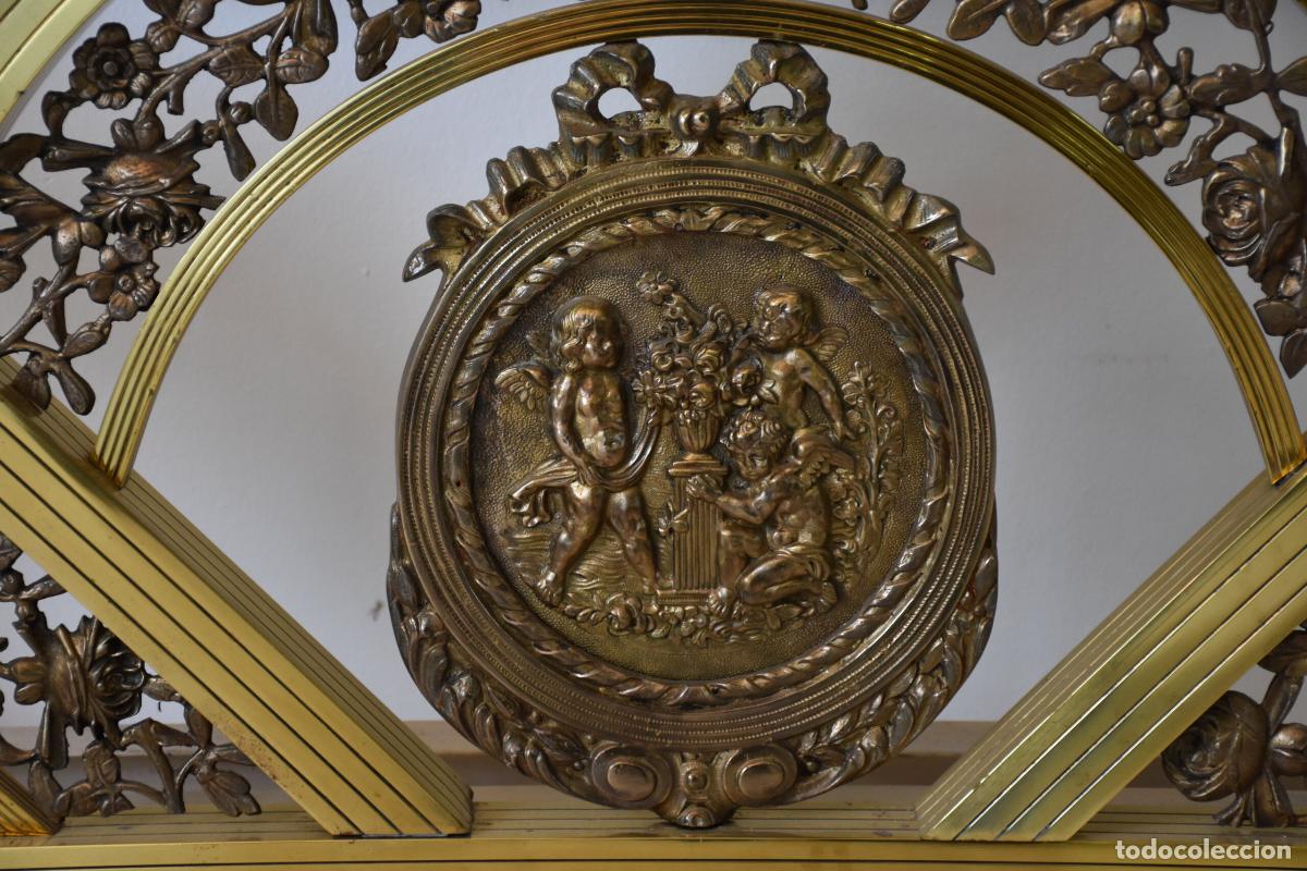 Antig&uuml;edades: Cama antigua de bronce con medallones - Foto 7