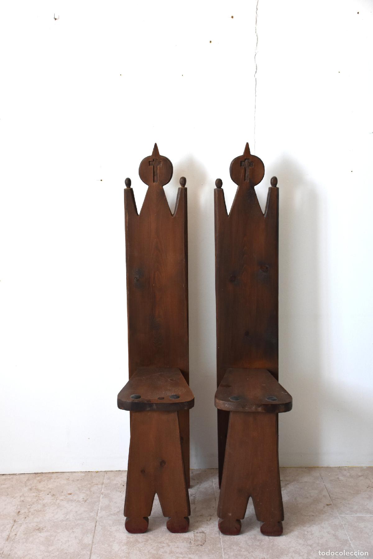 Antiquit&eacute;s: Pareja de sillas estilo Neogotico