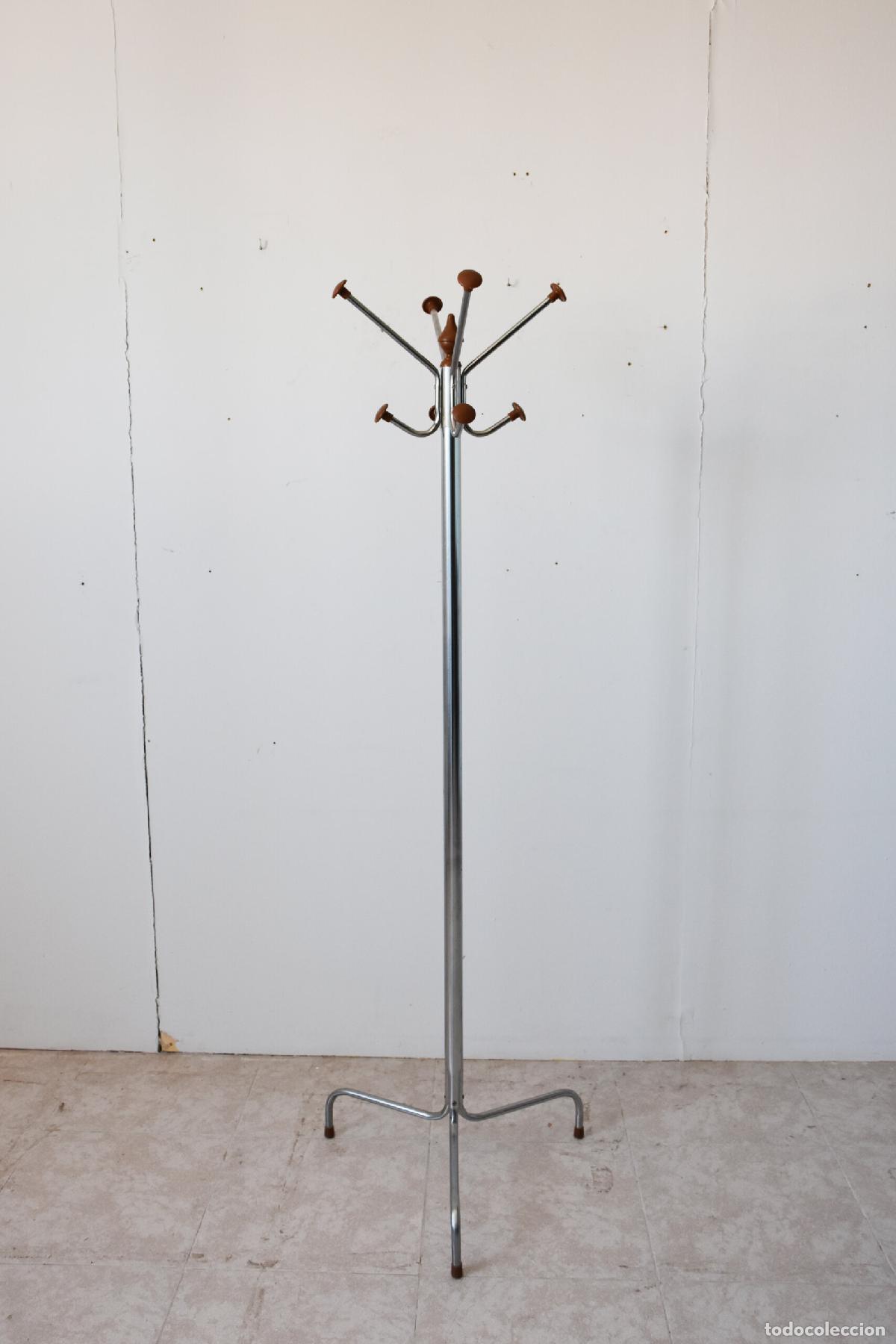 Antiquit&eacute;s: Perchero de pie cromado vintage