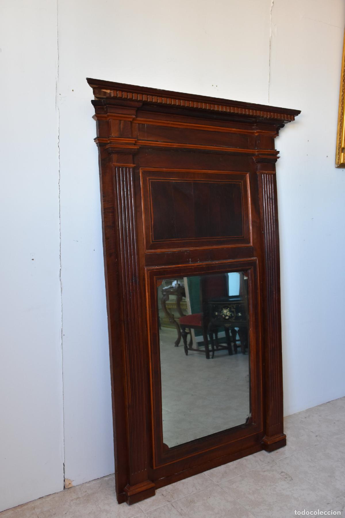 Antig&uuml;edades: Gran espejo de madera columnas acanaladas - Foto 4