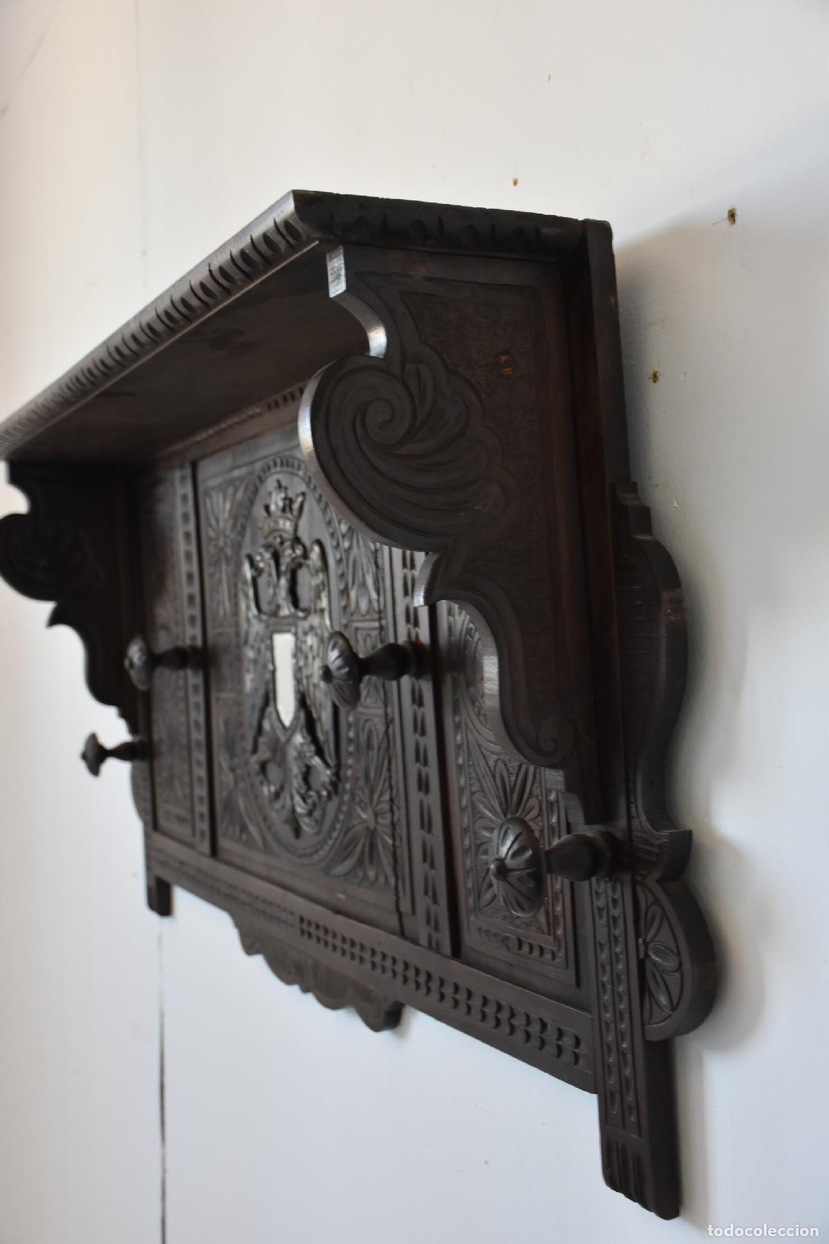 Antig&uuml;edades: Perchero tallado con aguila heraldica - Foto 4