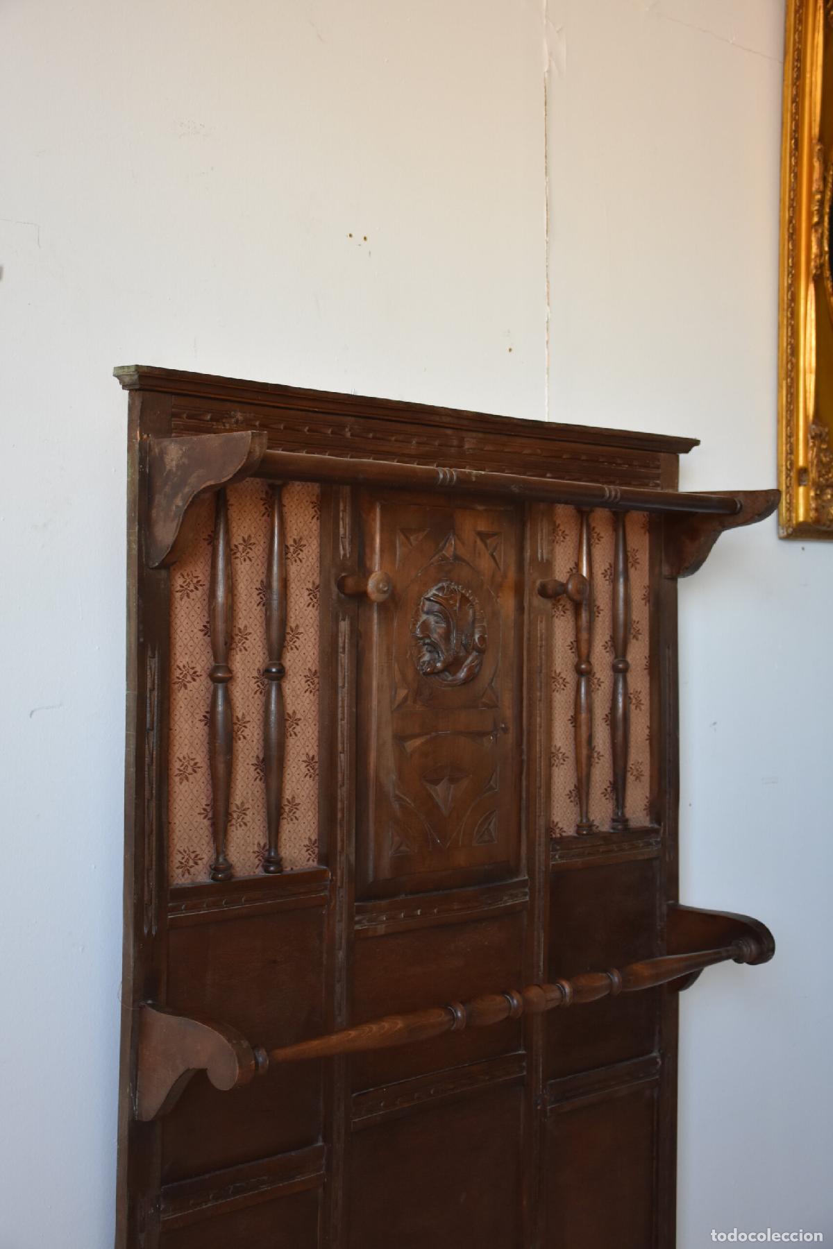 Antig&uuml;edades: Perchero recibidor de pared tallado - Foto 6